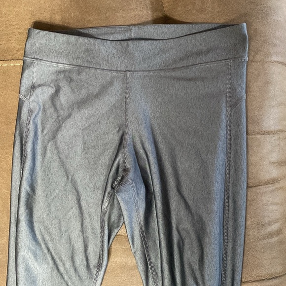 Under Armour leggings size small - Picture 3 of 3